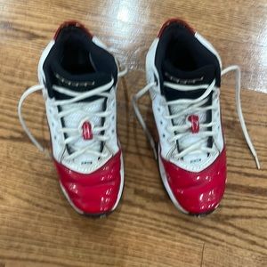 Jordan’s shoes size 6.5  good condition